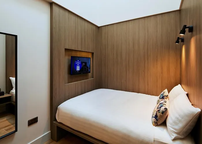 Deluxe Single Room